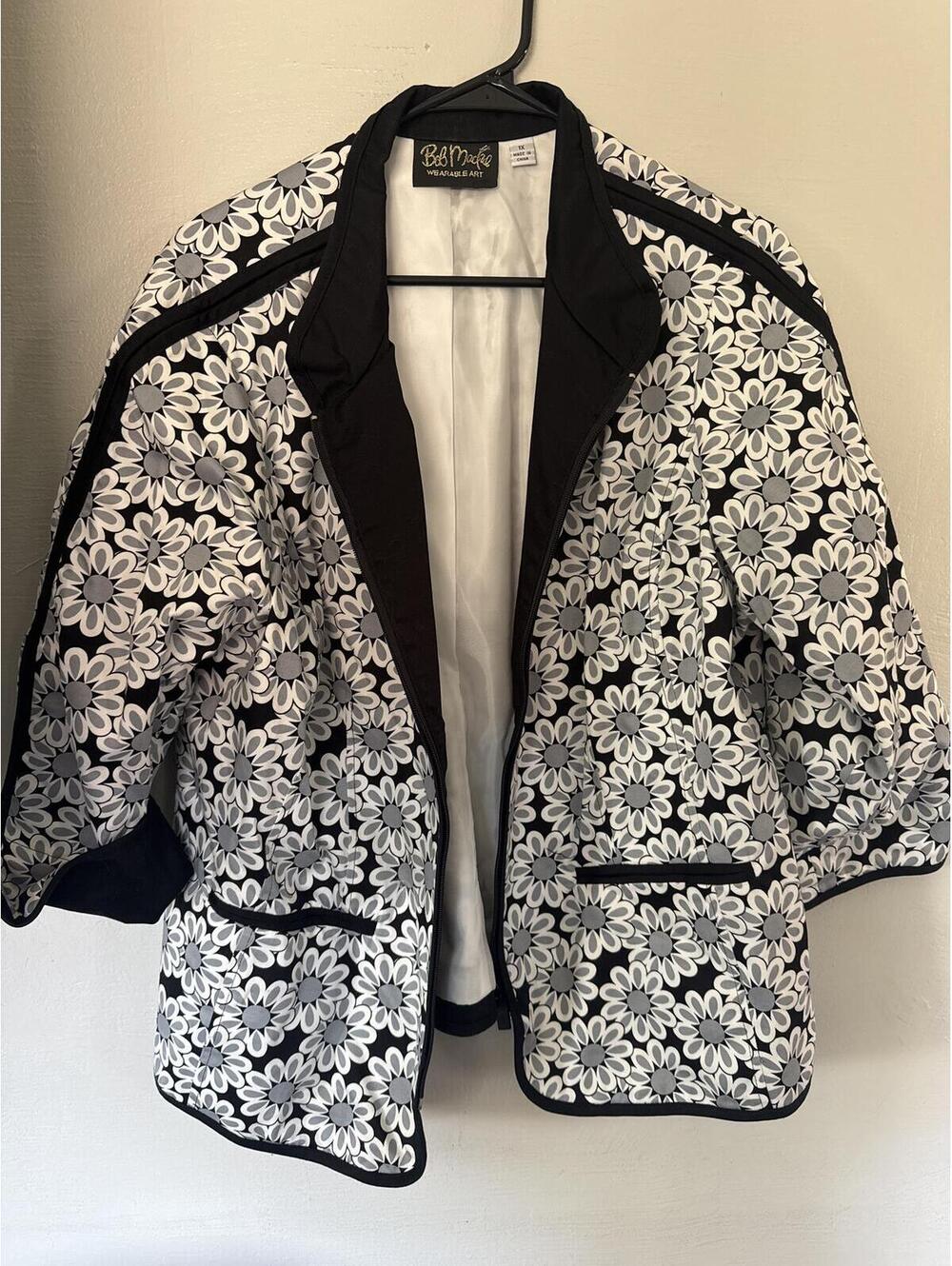 Bob Mackie Wearable Art Jacket 1X Black White Geometric Daisy Print Lined